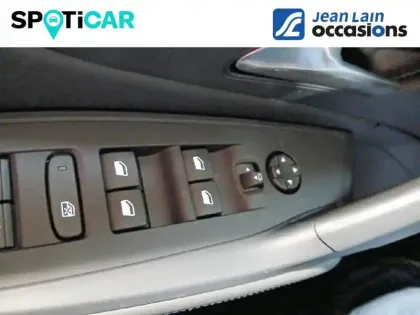 Photo 17 Peugeot 308  Hybrid 145 e-DCS6