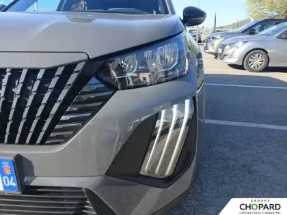 Photo 21 Peugeot 2008  Electrique 54 kWh 156 ch