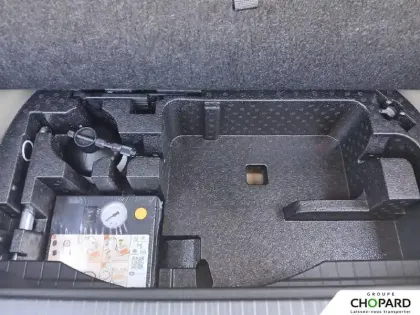 Photo 23 Peugeot 2008  Electrique 54 kWh 156 ch