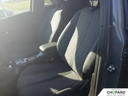 Photo 10 Peugeot 2008  Electrique 54 kWh 156 ch