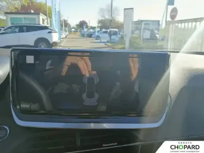 Photo 14 Peugeot 2008  Electrique 54 kWh 156 ch