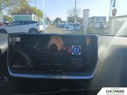 Photo 13 Peugeot 2008  Electrique 54 kWh 156 ch