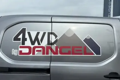 Photo 11 Peugeot Partner  DANGEL 4X4 FGN DIESEL 130 CH M AUTOMATIQUE