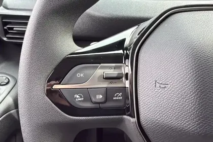 Photo 26 Peugeot Partner  DANGEL 4X4 FGN DIESEL 130 CH M AUTOMATIQUE