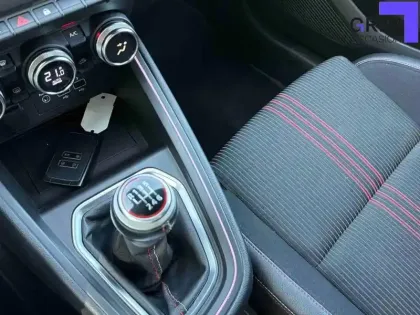 Photo 9 Renault Clio  TCe 140 - 21N