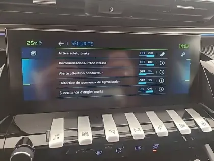Photo 42 Peugeot 508  Hybrid 225 e-EAT8