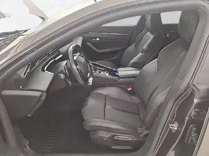 Photo 33 Peugeot 508  Hybrid 225 e-EAT8