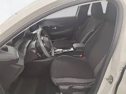 Photo 36 Peugeot 208  Electrique 50 kWh 136ch