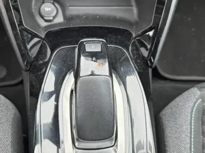 Photo 13 Peugeot 208  Electrique 50 kWh 136ch