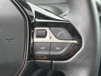 Photo 17 Peugeot 208  Electrique 50 kWh 136ch