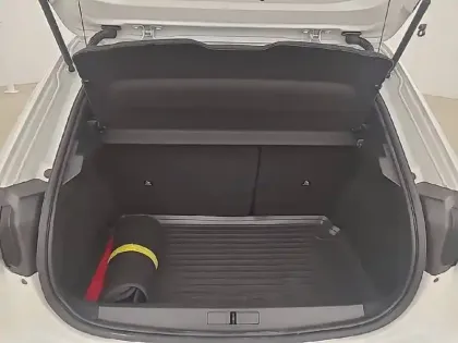 Photo 31 Peugeot 208  Electrique 50 kWh 136ch