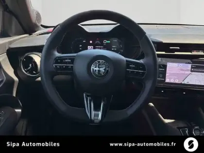Photo 12 Alfa Romeo Junior  Elettrica 156 ch