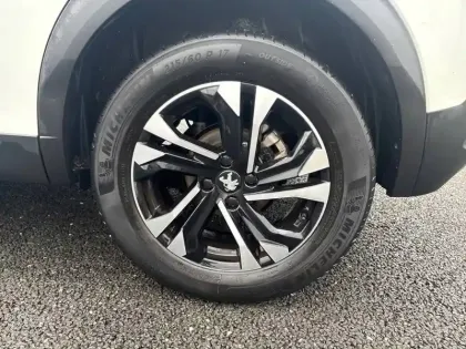 Photo 12 Peugeot 2008  PureTech 130 S&S EAT8