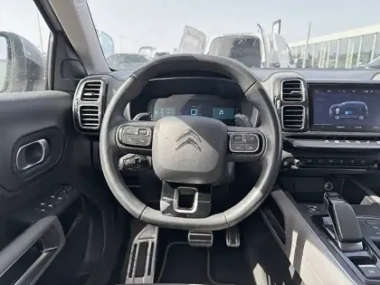 Photo 8 Citroën C5 aircross  Hybride Rechargeable 225 e-EAT8