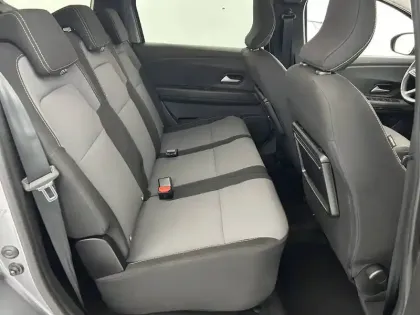 Photo 24 Dacia Jogger  Hybrid 140 7 places GSR2
