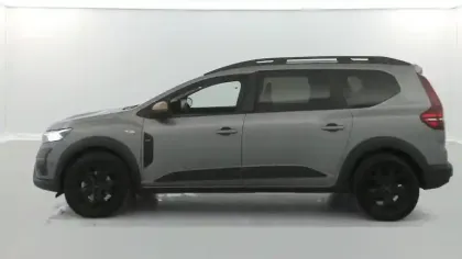 Photo 10 Dacia Jogger  Hybrid 140 7 places GSR2
