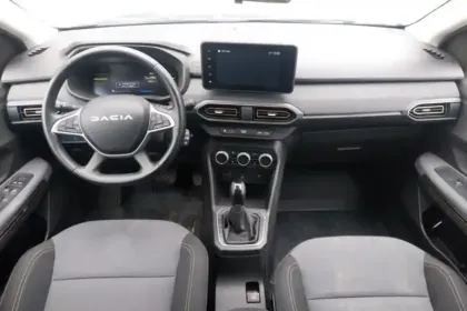 Photo 8 Dacia Jogger  Hybrid 140 7 places GSR2