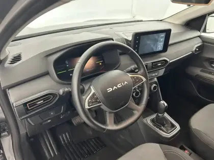 Photo 18 Dacia Jogger  Hybrid 140 7 places GSR2