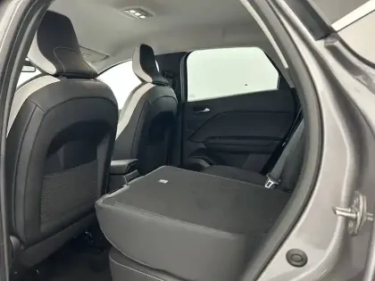 Photo 29 Renault Captur  E-Tech full hybrid 145