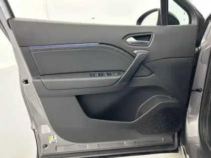 Photo 10 Renault Captur  E-Tech full hybrid 145