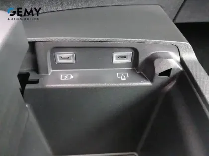 Photo 46 Peugeot 3008  Hybrid 145 e-DCS6
