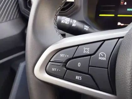 Photo 26 Dacia Duster  Hybrid 140