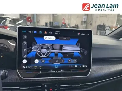 Photo 13 Volkswagen Golf  1.5 eTSI EVO2 150 DSG7