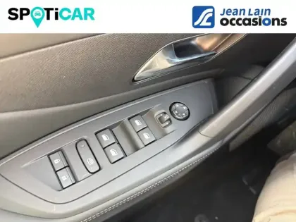 Photo 17 Peugeot 308  Hybrid 145 e-DCS6