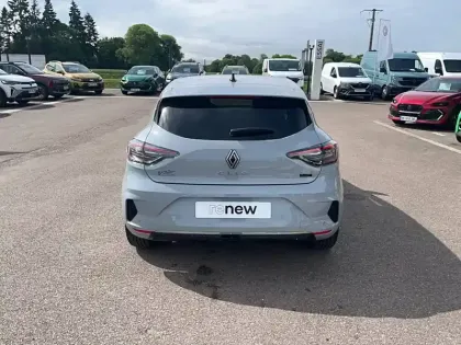 Photo 14 Renault Clio  E-Tech full hybrid 145 ch GSR2