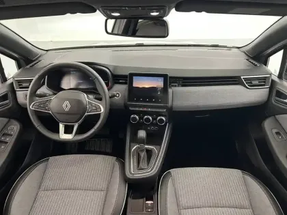 Photo 51 Renault Clio  E-Tech full hybrid 145 ch GSR2