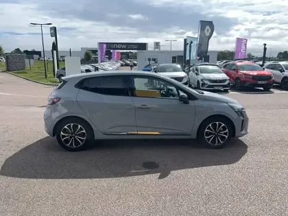 Photo 16 Renault Clio  E-Tech full hybrid 145 ch GSR2
