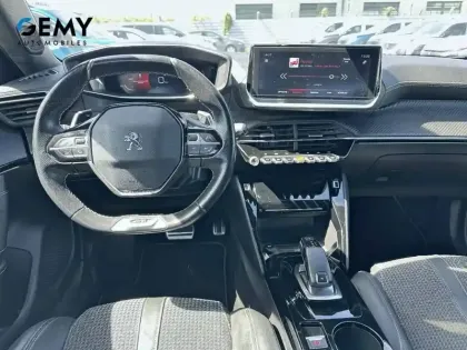 Photo 7 Peugeot 2008  PureTech 130 S&S EAT8