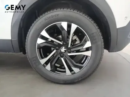Photo 36 Peugeot 2008  PureTech 130 S&S EAT8