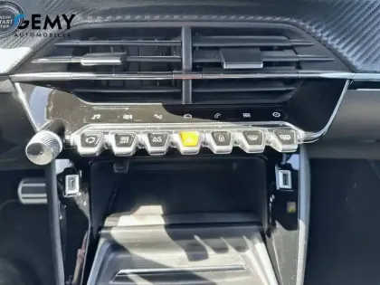 Photo 16 Peugeot 2008  PureTech 130 S&S EAT8