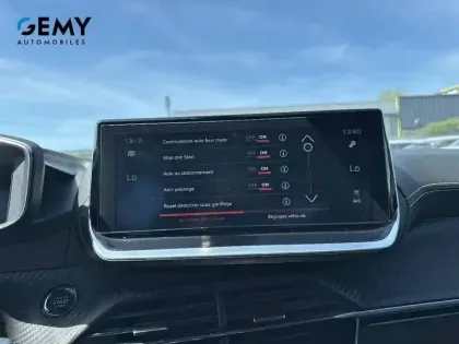 Photo 20 Peugeot 2008  PureTech 130 S&S EAT8