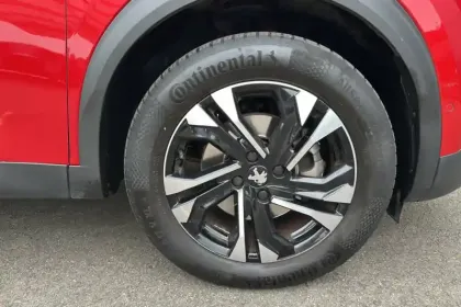 Photo 28 Peugeot 2008  BlueHDi 130 S&S EAT8