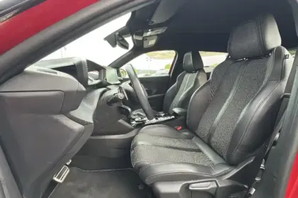 Photo 8 Peugeot 2008  BlueHDi 130 S&S EAT8