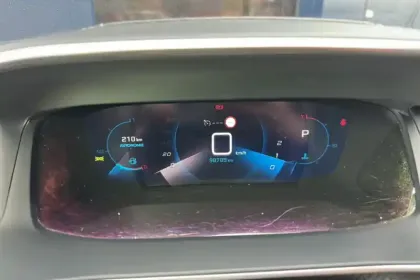 Photo 14 Peugeot 2008  BlueHDi 130 S&S EAT8