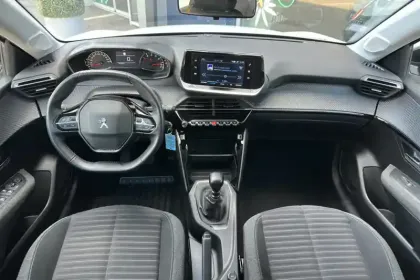 Photo 14 Peugeot 208  PureTech 100 S&S BVM6