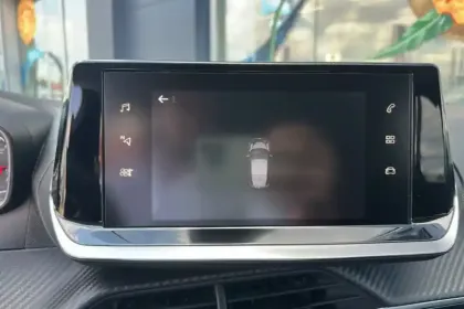 Photo 24 Peugeot 208  PureTech 100 S&S BVM6