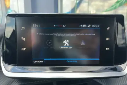 Photo 19 Peugeot 208  PureTech 100 S&S BVM6