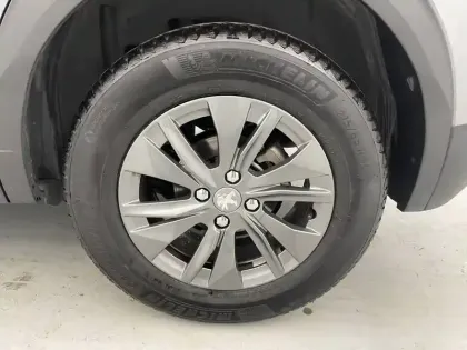 Photo 15 Peugeot 2008  PureTech 100 S&S BVM6