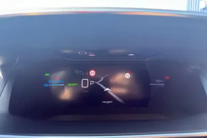 Photo 17 Peugeot 2008  Electrique 54 kWh 156 ch