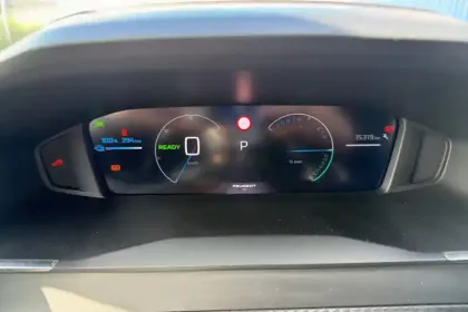 Photo 17 Peugeot 2008  Electrique 54 kWh 156 ch