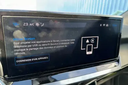 Photo 18 Peugeot 2008  Electrique 54 kWh 156 ch