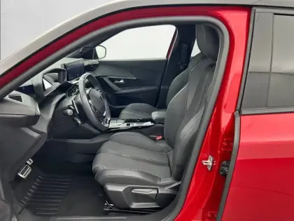 Photo 38 Peugeot 2008  PureTech 130 S&S EAT8
