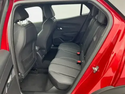 Photo 39 Peugeot 2008  PureTech 130 S&S EAT8