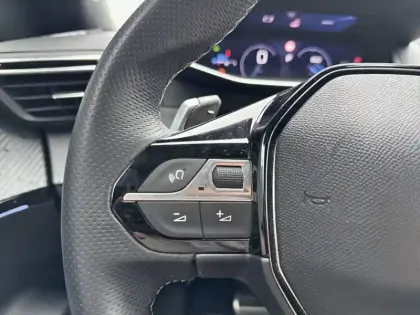 Photo 17 Peugeot 2008  PureTech 130 S&S EAT8