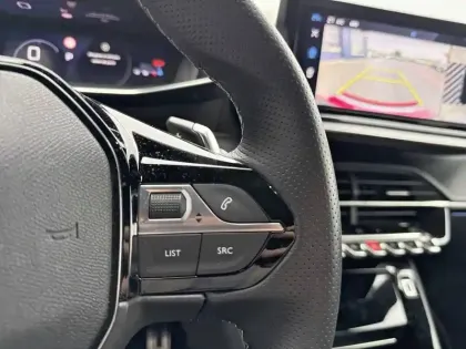 Photo 14 Peugeot 2008  PureTech 130 S&S EAT8