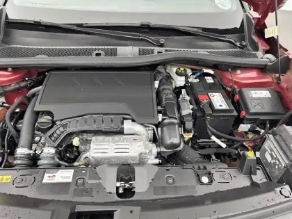 Photo 57 Peugeot 2008  PureTech 130 S&S EAT8